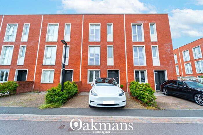4 Bedroom Town House For Sale In South Loop Square, Birmingham, B16