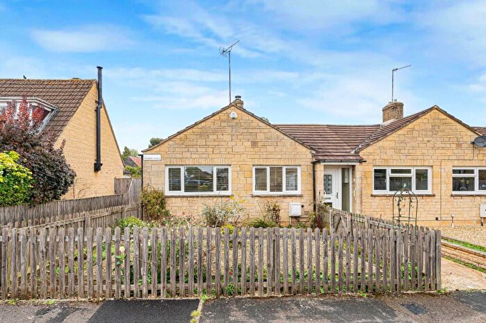 2 Bedroom Bungalow For Sale In Courtbrook, Fairford, Gloucestershire, GL7