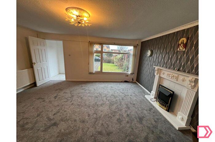 4 Bedroom End Of Terrace House To Rent In Windmill Avenue, Salford, M5