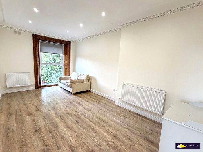 2 Bedroom Flat To Rent In Stonegrove House, Stonegrove, HA8