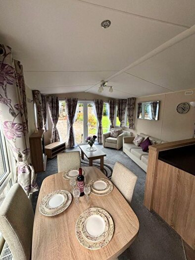 2 Bedroom Mobile/park Home For Sale In Crook O Lune, Lancaster, LA2