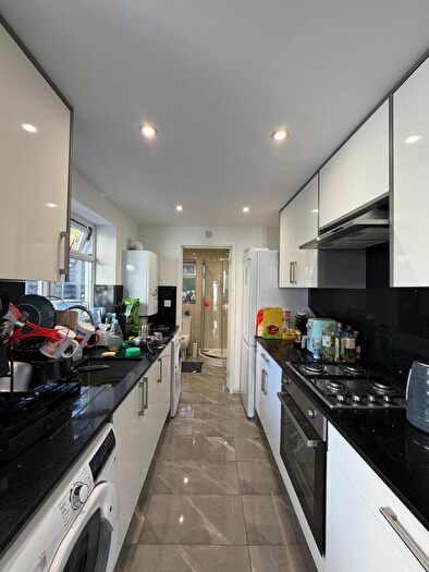 4 Bedroom End Of Terrace House To Rent In Eldon Terrace, Reading, RG1