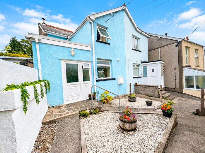 2 Bedroom Semi-Detached House For Sale In Pentrepiod Road, Pontnewynydd, Pontypool, NP4