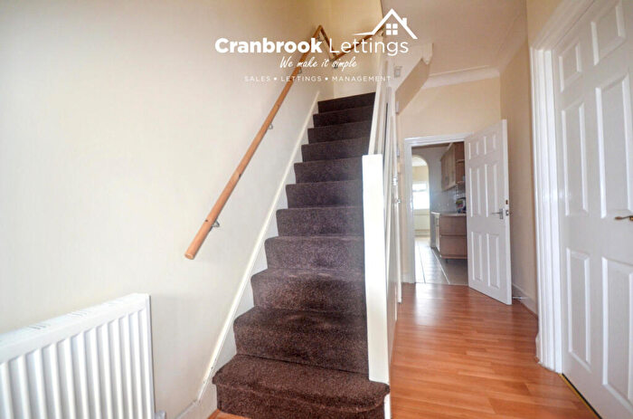 3 Bedroom Terraced House To Rent In Ridgeway Gardens, Ilford, IG4