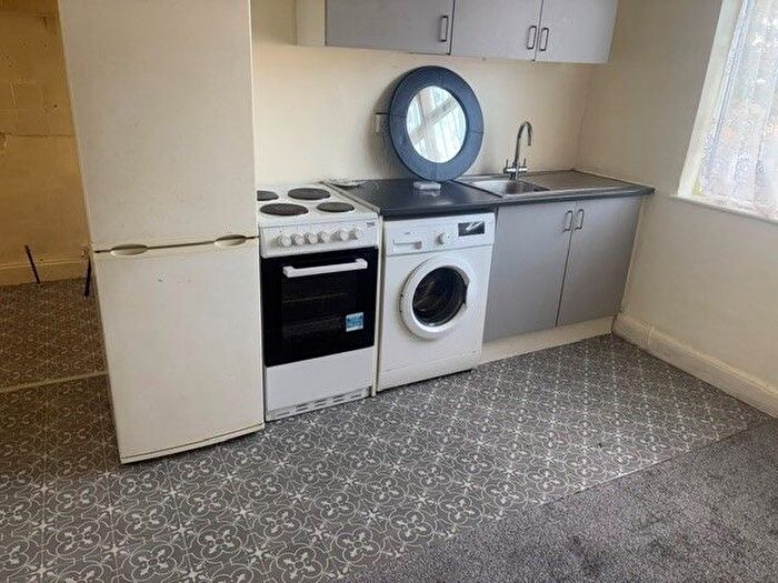 1 Bedroom Flat To Rent In Kingsway, Luton, LU4
