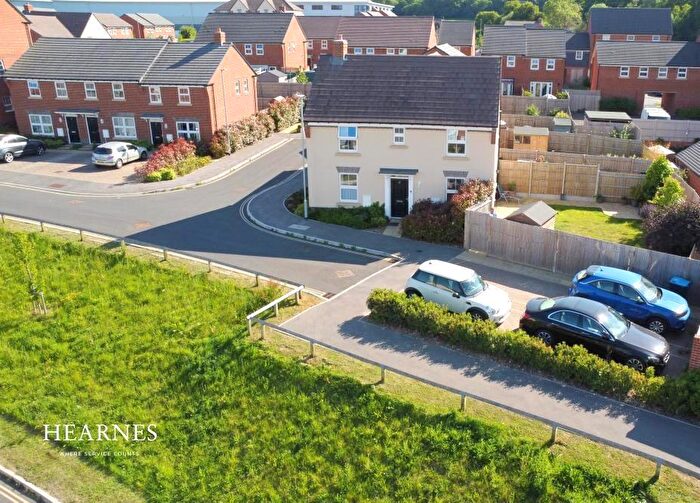 3 Bedroom End Of Terrace House For Sale In Beaumaris Road, Bournemouth, BH11
