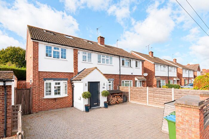 5 Bedroom Semi-Detached House For Sale In Sidney Road, Walton-on-Thames, KT12