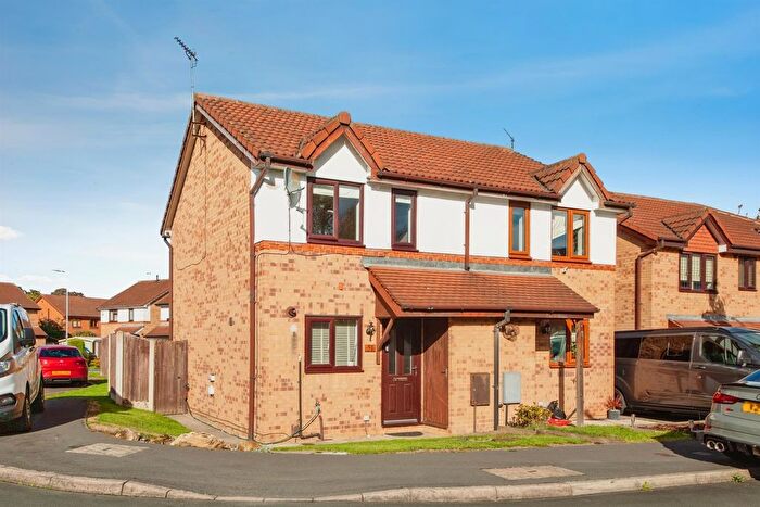 2 Bedroom Semi-Detached House For Sale In Parkinson Close, Wakefield, WF1