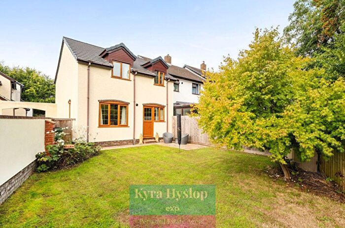 2 Bedroom End Of Terrace House For Sale In Langaton Gardens, Exeter, EX1