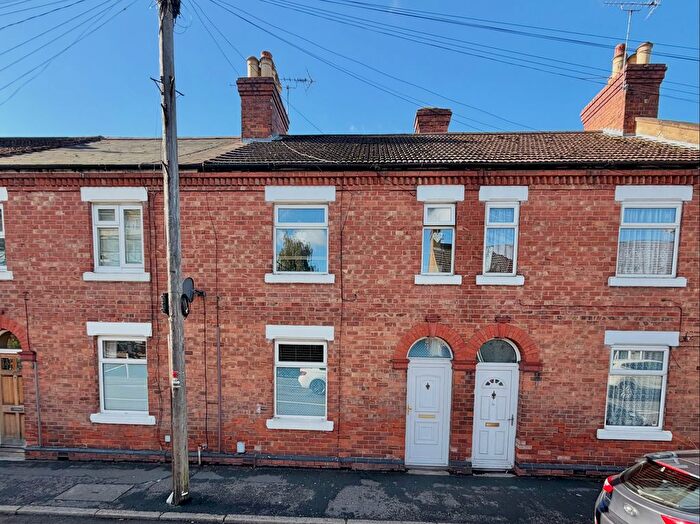 3 Bedroom Terraced House For Sale In Leavesden Road, Watford, WD24