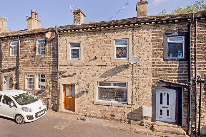 2 Bedroom Cottage To Rent In Chapel Road, Steeton, BD20