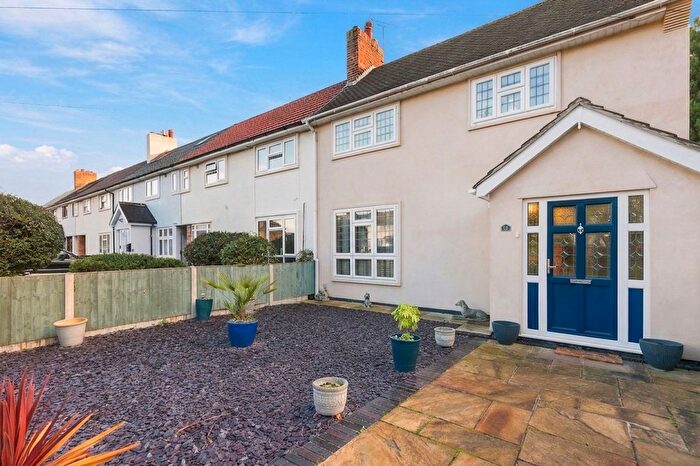 2 Bedroom End Of Terrace House For Sale In Anson Close, Romford, RM7