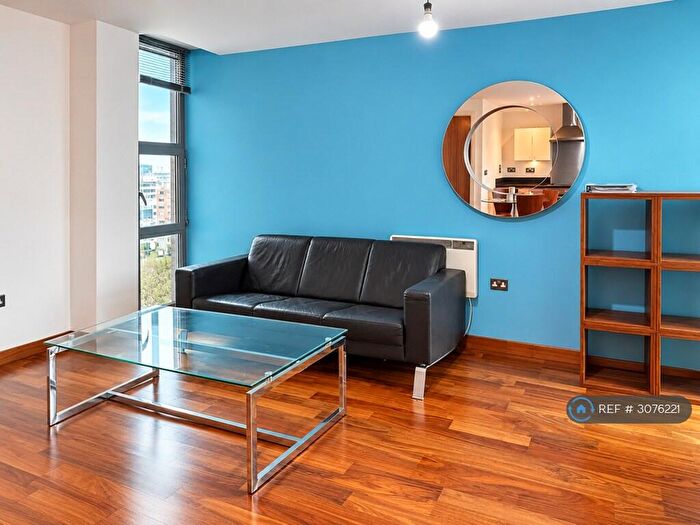 1 Bedroom Flat To Rent In St George Building, Leeds, LS1