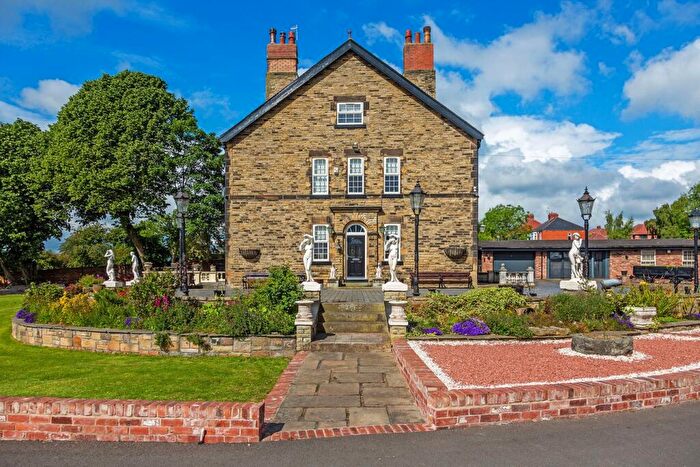 5 Bedroom Character Property For Sale In Broad Street, Hoyland, Barnsley, S74