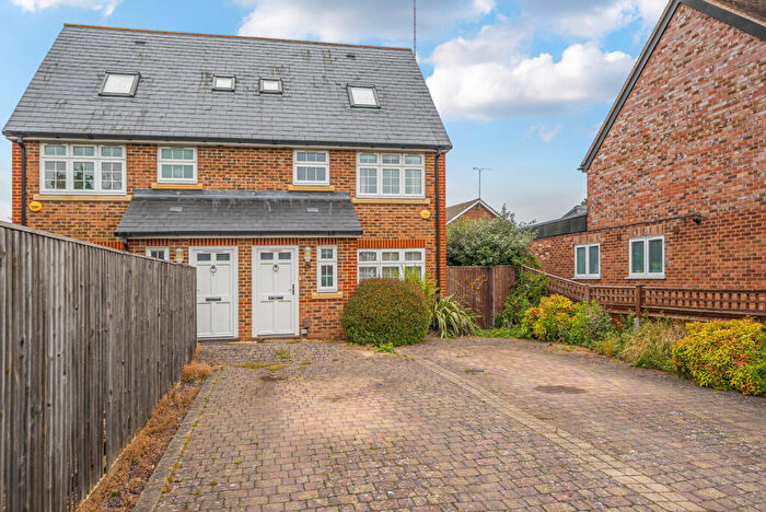 3 Bedroom Semi-Detached House To Rent In Leigh Road, Cobham, KT11