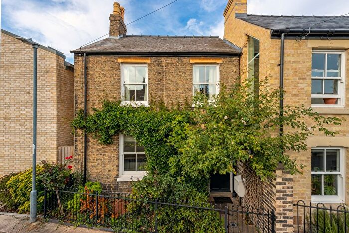 3 Bedroom Terraced House For Sale In Elm Street, Cambridge, Cambridgeshire, CB1