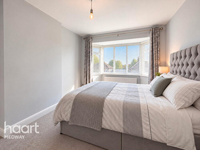 3 Bedroom Terraced House For Sale In Wickham Street, Rochester, ME1