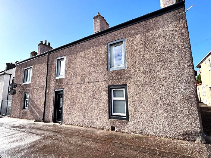 3 Bedroom Maisonette For Sale In Rossland Place, Kinghorn, KY3