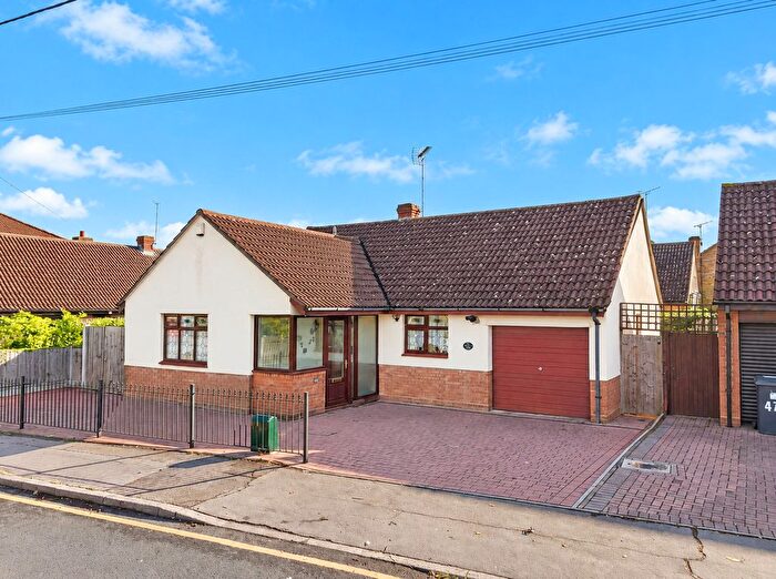 3 Bedroom Detached Bungalow For Sale In Little Wheatley Chase, Rayleigh, SS6