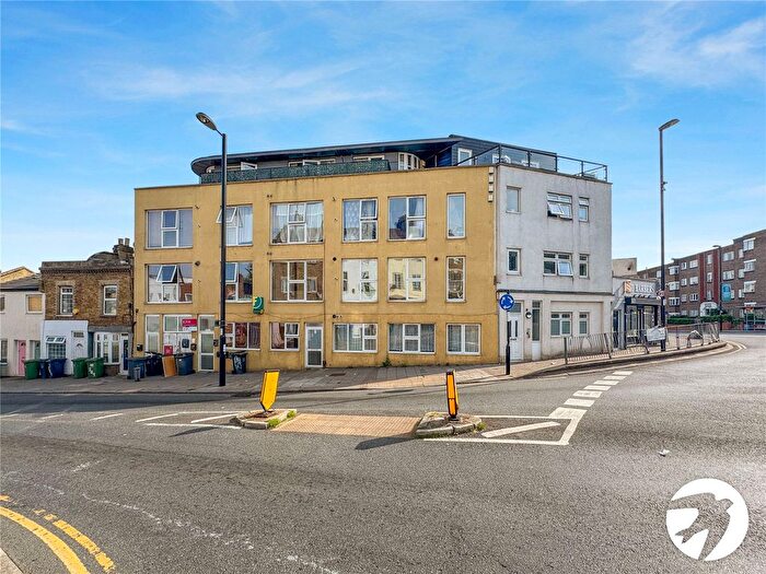 2 Bedroom Flat To Rent In Dartmouth Road, London, SE26