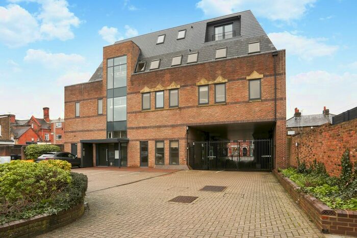 1 Bedroom Flat To Rent In St. Leonards Road, Windsor, SL4