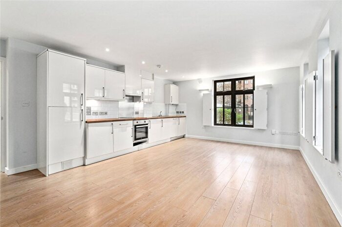 2 Bedroom Flat For Sale In Walker House, Swan Street, London, SE1