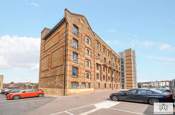 2 Bedroom Flat For Sale In Millers Hill, Ramsgate, CT11