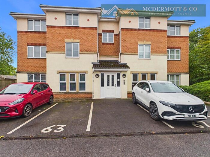 2 Bedroom Flat For Sale In Newton Street, Droylsden, Manchester, M43