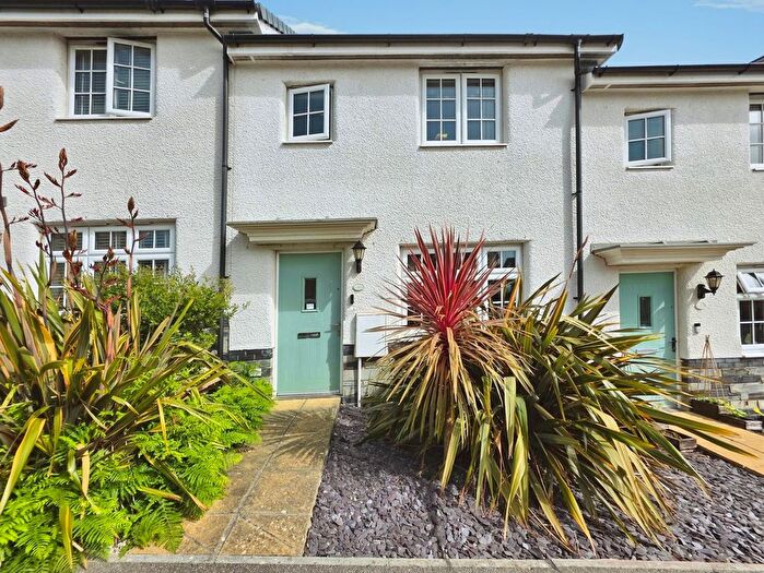 3 Bedroom End Of Terrace House For Sale In Kevill Road, Pool, Redruth, Cornwall, TR15