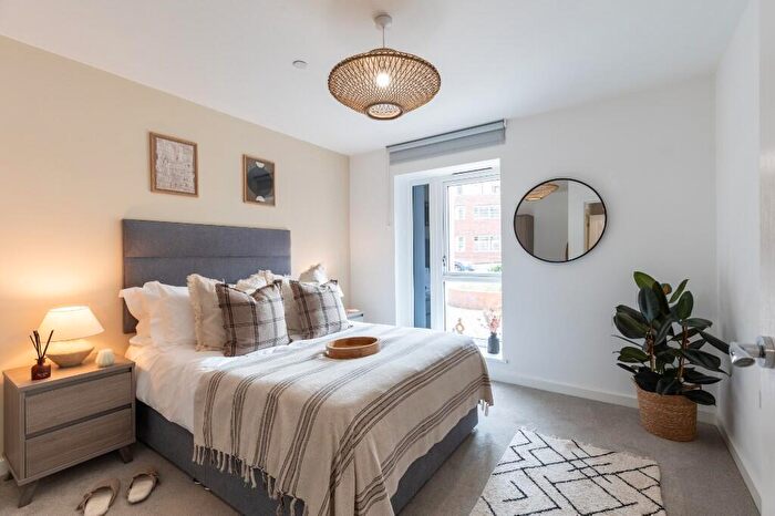 1 Bedroom Flat To Rent In Flat, Smith House, Marina Place, Birmingham, A14