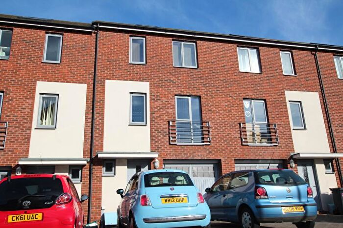 6 Bedroom Terraced House To Rent In Great Copsie Way - Stoke Gifford, BS16