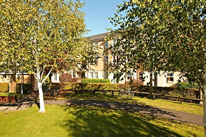 3 Bedroom Flat To Rent In Venneit Close, Roger Dudman Way, Oxford, OX1