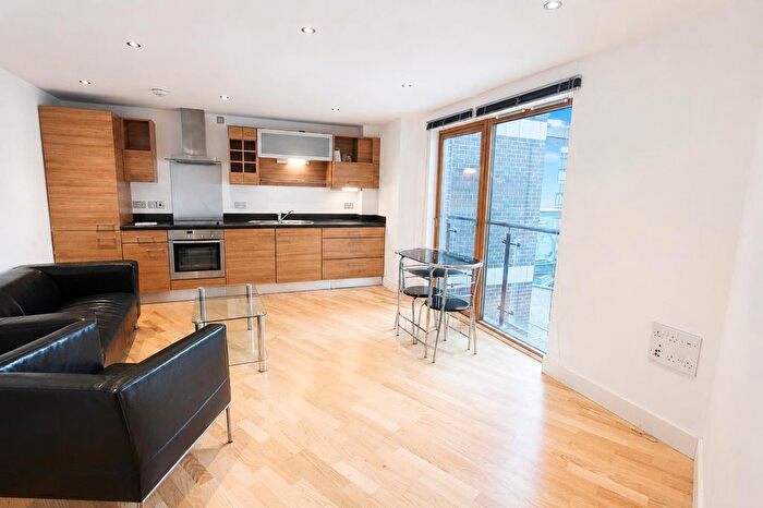 1 Bedroom Flat To Rent In Clarence House, Leeds, LS10