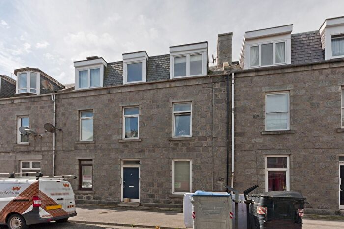 2 Bedroom Flat To Rent In Granton Place, Aberdeen, AB10