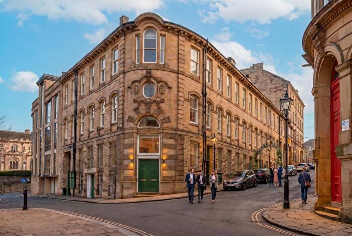 1 Bedroom Flat For Sale In Currier House, - Currer Street Bradford West Yorkshire, BD1
