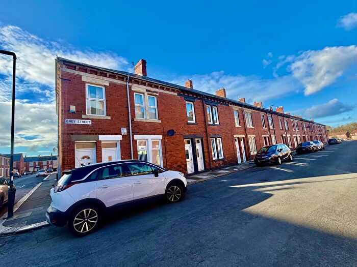 2 Bedroom Flat To Rent In Grey Street, Wallsend, North Tyneside, NE28