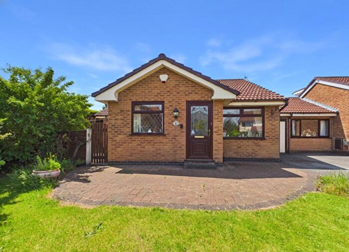 2 Bedroom Bungalow For Sale In The Heath, Ashton-under-Lyne, Greater Manchester, OL7