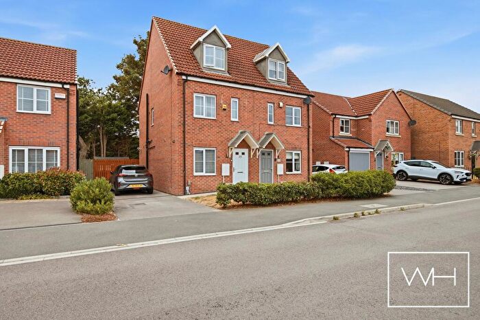 3 Bedroom Semi-Detached House For Sale In Dominion Road, Scawthorpe, DN5