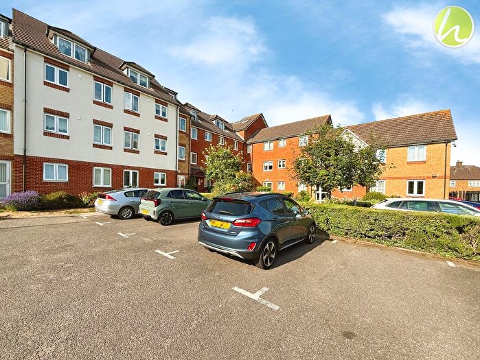 1 Bedroom Flat For Sale In Crammavill Street, Collier Court Crammavill Street, RM16