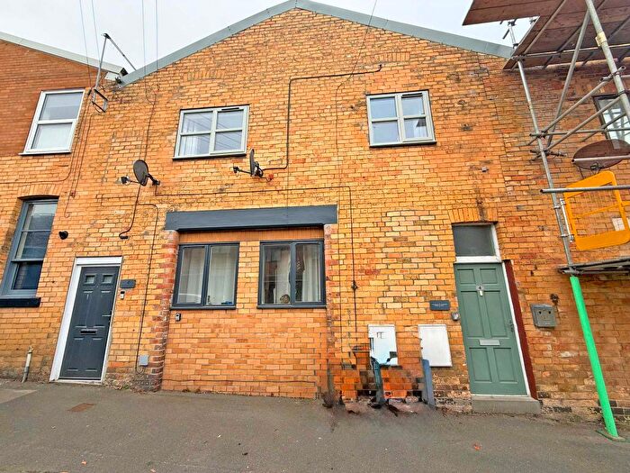 3 Bedroom Flat To Rent In Belvedere Place, Scarborough, YO11