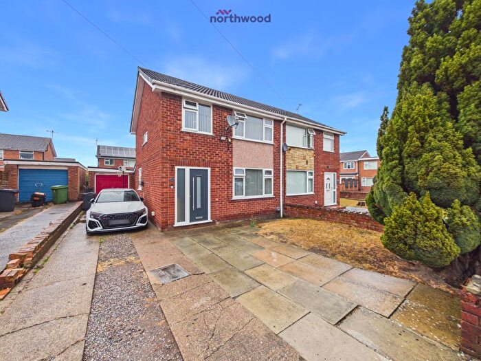 3 Bedroom Semi-Detached House For Sale In Denbigh Close, Wrexham, LL12