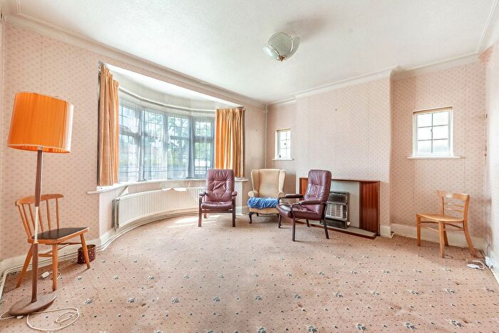 5 Bedroom Semi-Detached House For Sale In Whitmore Road, West Harrow, Harrow, HA1