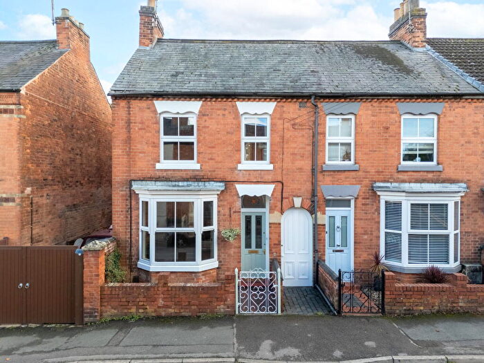 3 Bedroom End Of Terrace House For Sale In Nelson Street, Market Harborough, LE16