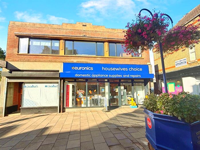 1 Bedroom Flat To Rent In High Street, Rushden, NN10