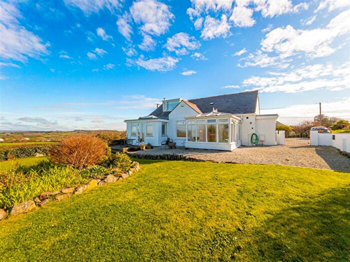 6 Bedroom Detached House For Sale In Meaver Road, Mullion, TR12