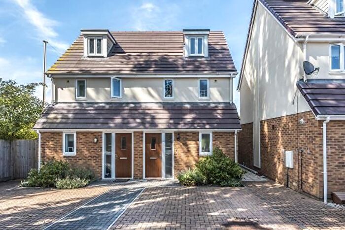 2 Bedroom Property To Rent In Greyhound View, Sandy Lane, Oxford, OX4
