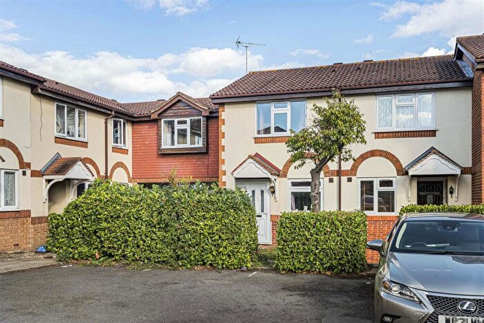 3 Bedroom End Of Terrace House For Sale In Sovereign Grove, Wembley, HA0