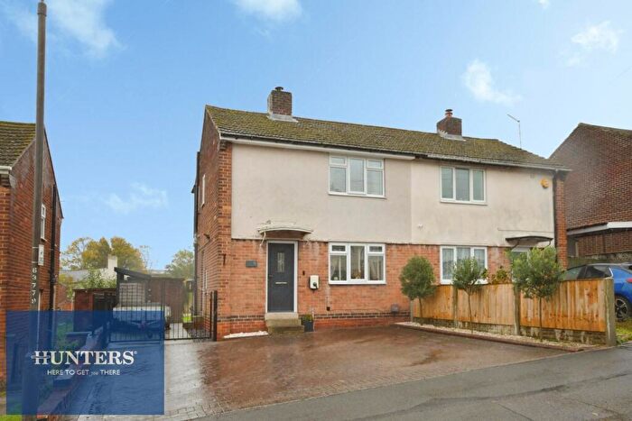 3 Bedroom Semi-Detached House For Sale In North Side, New Tupton, Chesterfield, S42