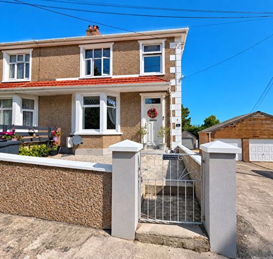 3 Bedroom Semi-Detached House For Sale In Vernon Villas, Par, PL24