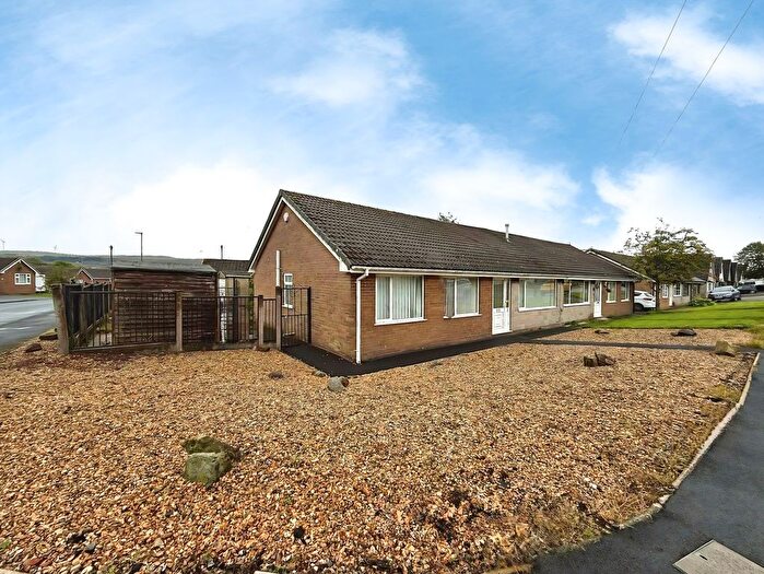 3 Bedroom Semi-Detached Bungalow For Sale In Glenshiels Avenue, Hoddlesden, BB3